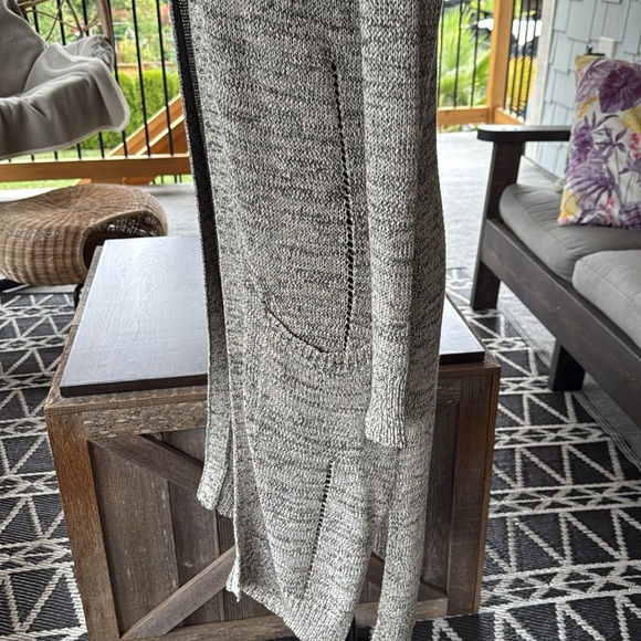 Backdrop | Open Knit Cardigan - Picture 5 of 10